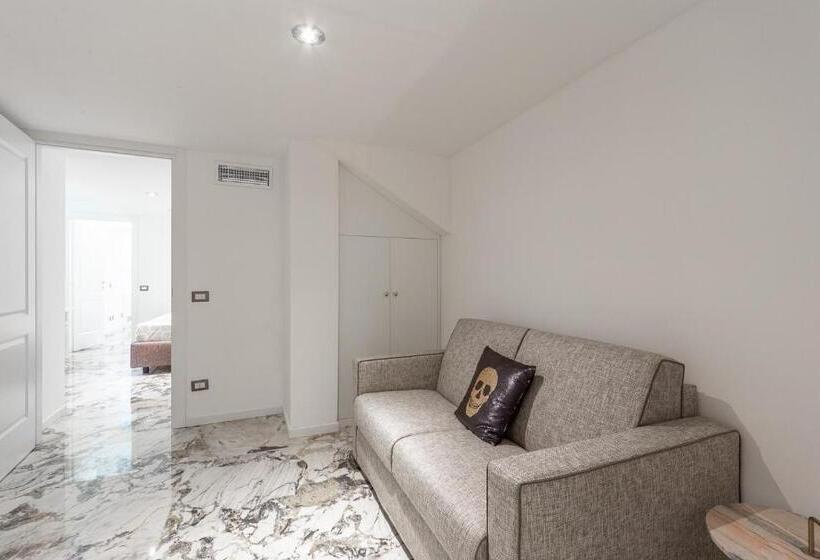 اتاق سوپریور, Duomo Smart Suites