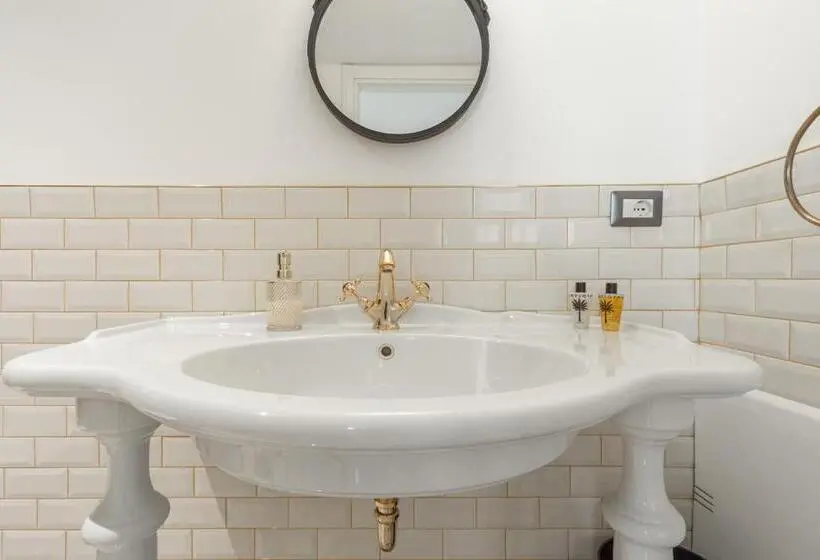 اتاق سوپریور, Duomo Smart Suites