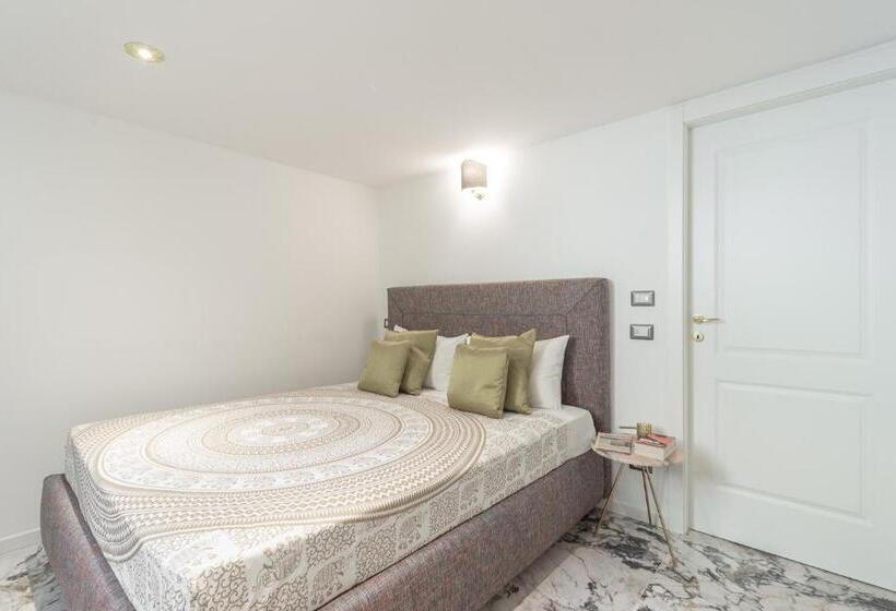 اتاق سوپریور, Duomo Smart Suites