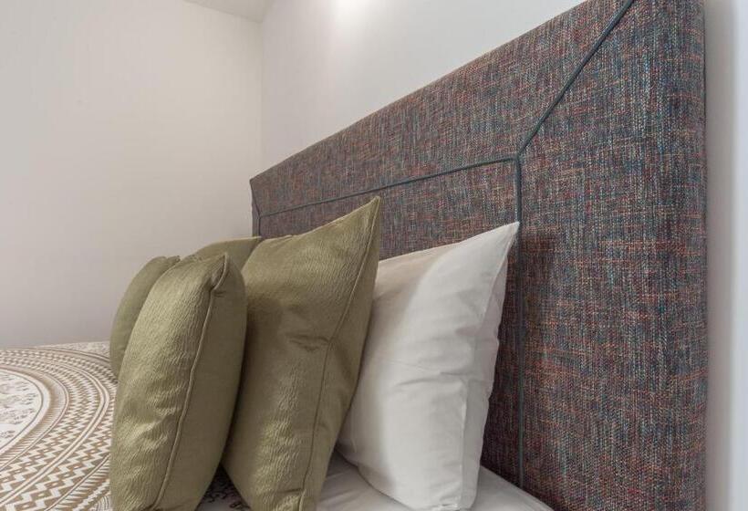 اتاق سوپریور, Duomo Smart Suites