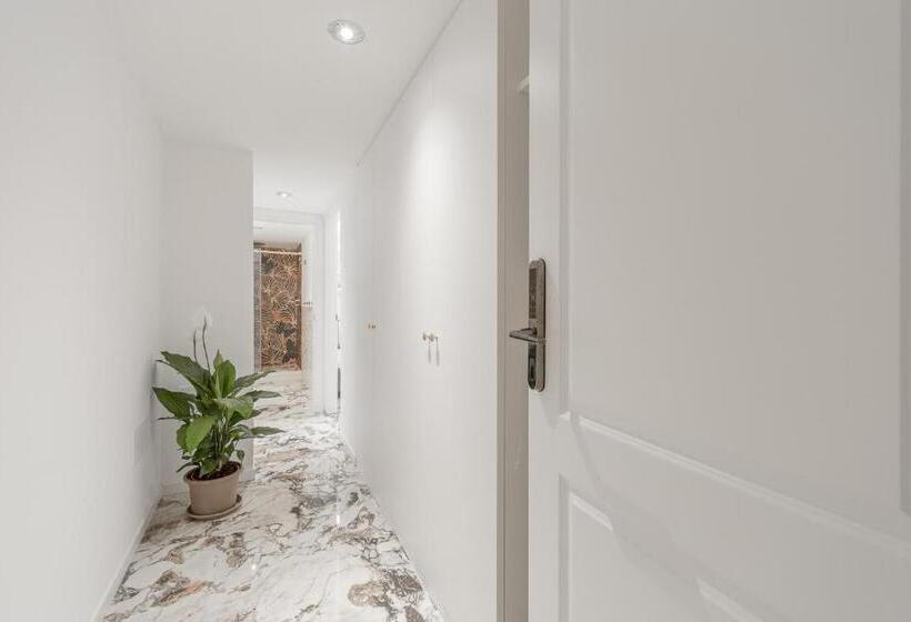 اتاق استاندارد, Duomo Smart Suites