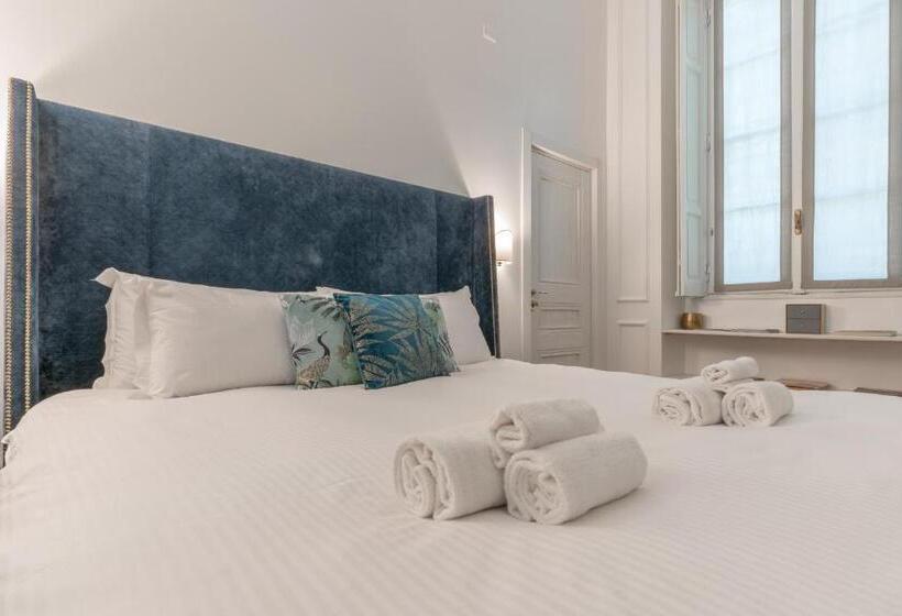 اتاق لوکس چهار تخته, Duomo Smart Suites