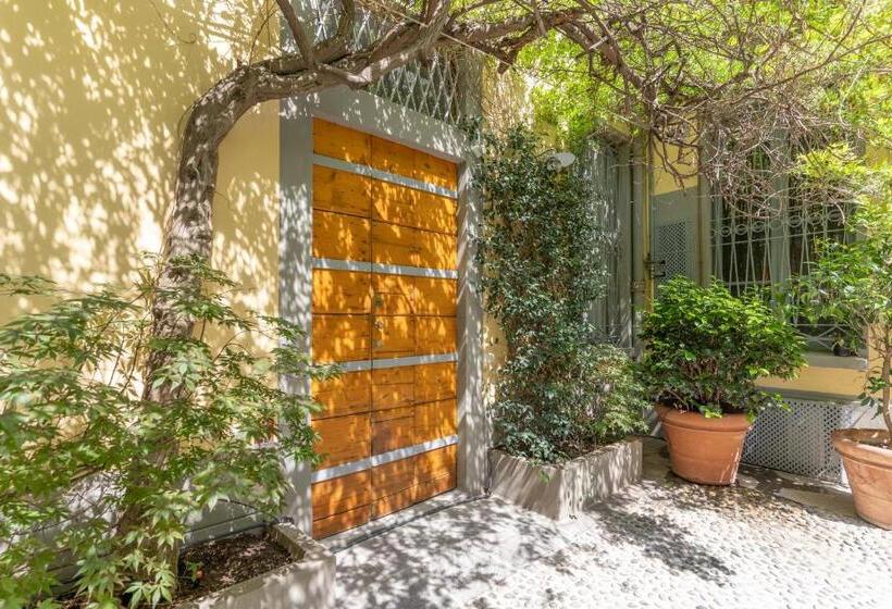 اتاق لوکس چهار تخته, Duomo Smart Suites