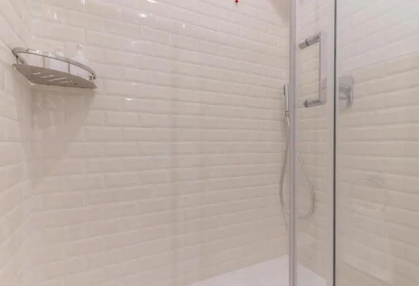 اتاق کلاسیک چهارنفره, Duomo Smart Suites
