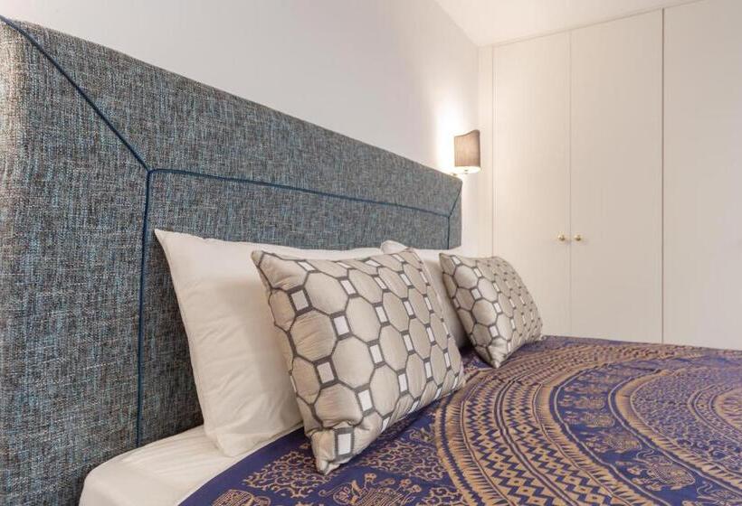 اتاق استاندارد با تخت بزرگ, Duomo Smart Suites