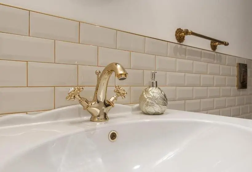 اتاق سوپریور با تخت بزرگ, Duomo Smart Suites