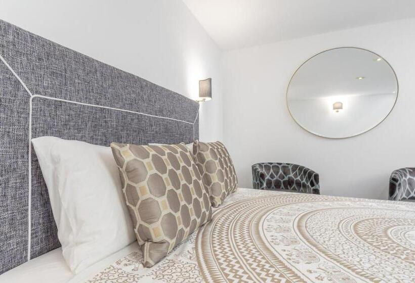 اتاق سوپریور با تخت بزرگ, Duomo Smart Suites