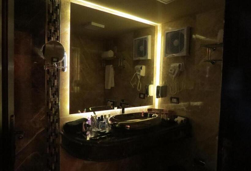 اتاق اجرایی یک تخته, Africana Hotel & Spa