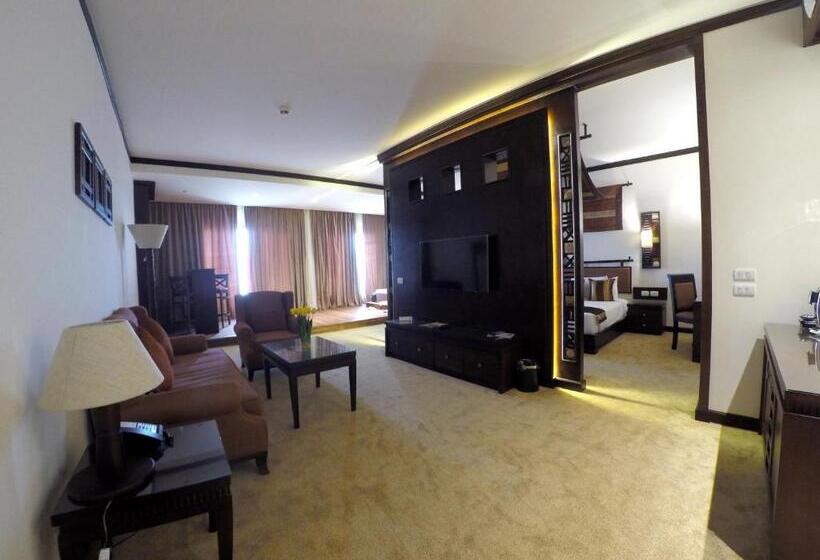 سوییت, Africana Hotel & Spa