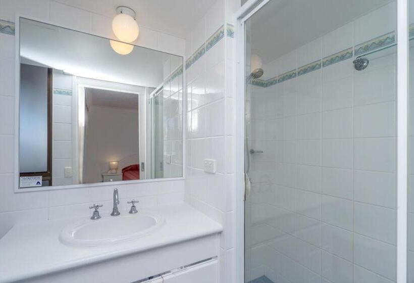 آپارتمان لوکس 2 خوابه, Columbia Beachfront Apartments On Rainbow Bay