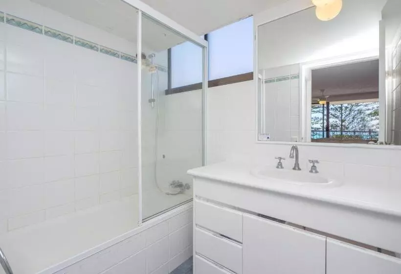 آپارتمان لوکس 2 خوابه, Columbia Beachfront Apartments On Rainbow Bay