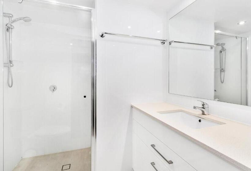 آپارتمان لوکس 2 خوابه, Columbia Beachfront Apartments On Rainbow Bay