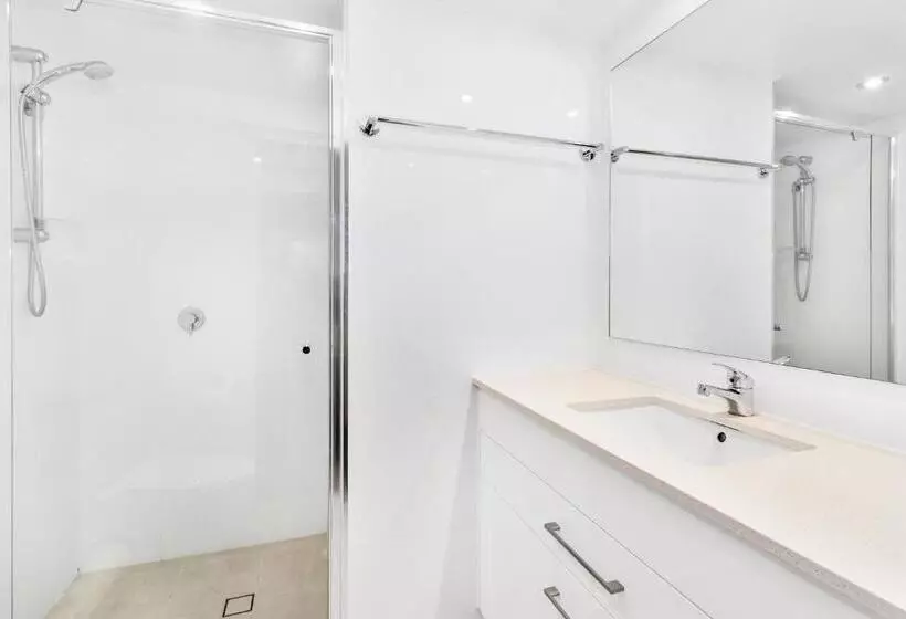 آپارتمان لوکس 2 خوابه, Columbia Beachfront Apartments On Rainbow Bay