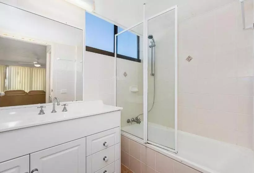 آپارتمان سوپریور 2 خوابه, Columbia Beachfront Apartments On Rainbow Bay