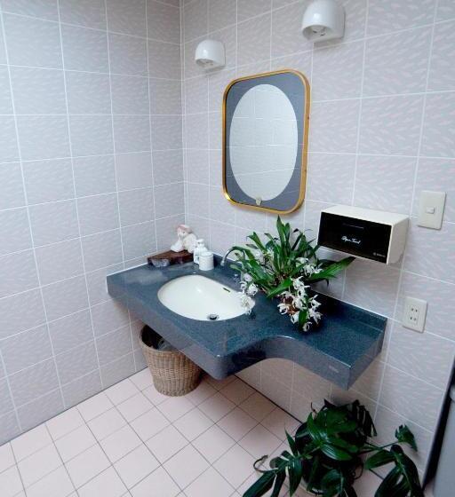 이코노미 룸 공용욕실, Hinodeya