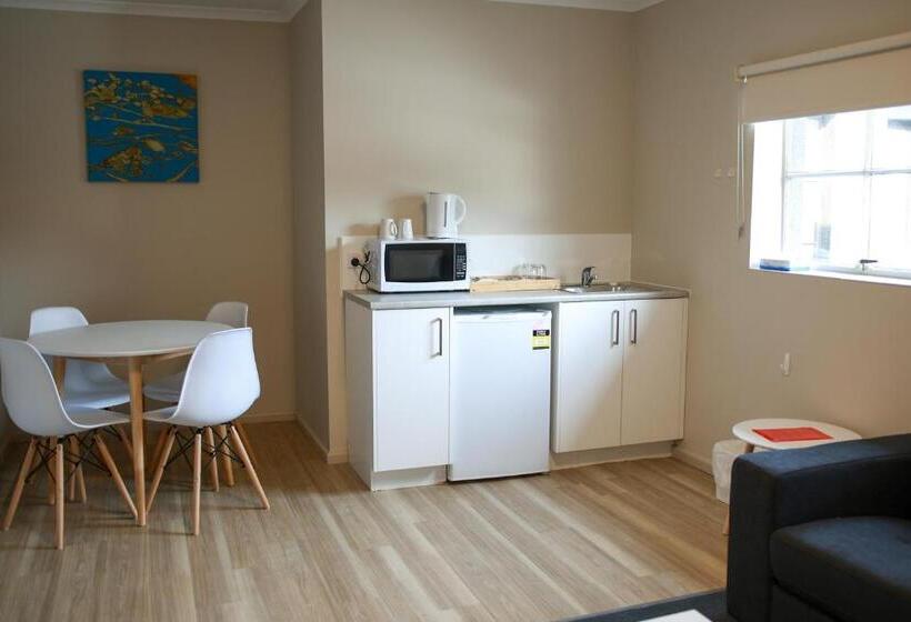 דירת חדר, Beltana