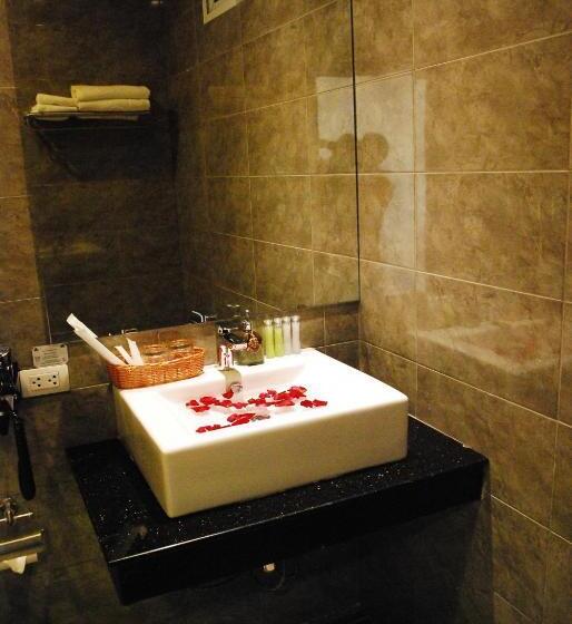 家庭间, Family Boutique