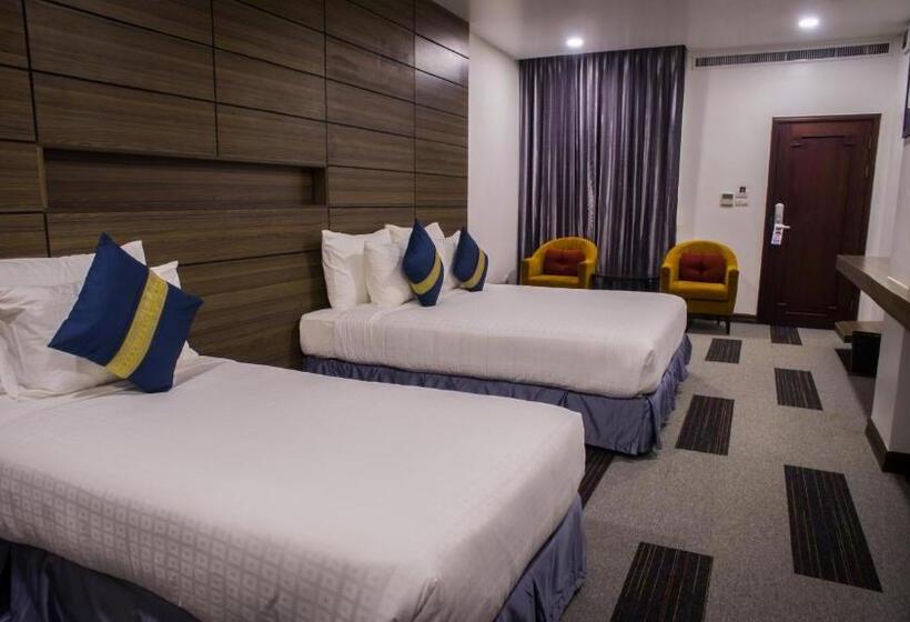 家庭间, Family Boutique