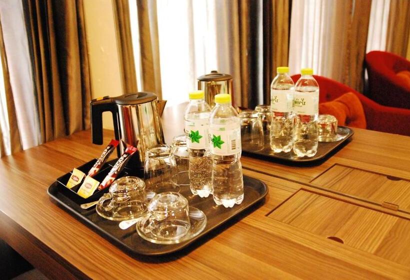 주니어 스위트, Family Boutique