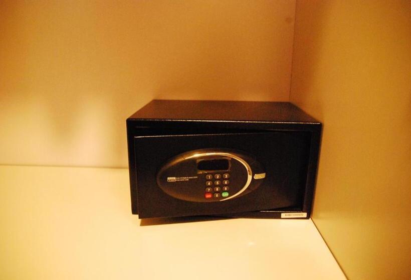 小型套房, Family Boutique