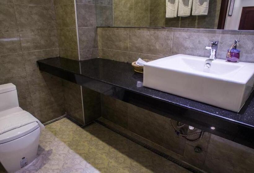 小型套房, Family Boutique