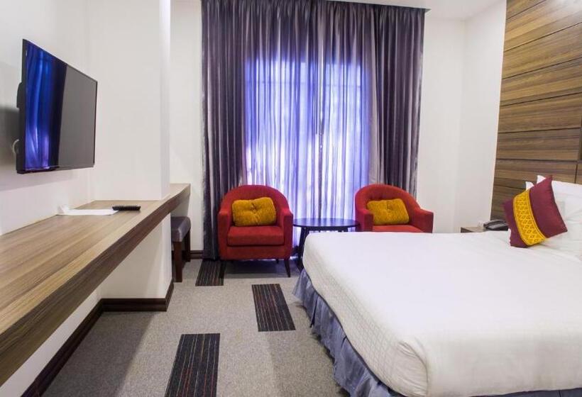 주니어 스위트, Family Boutique