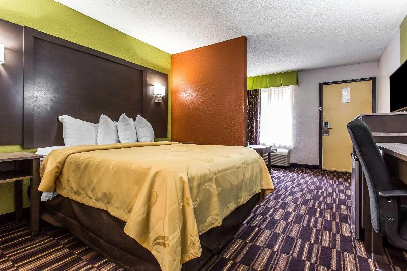 四人标准间, Millan