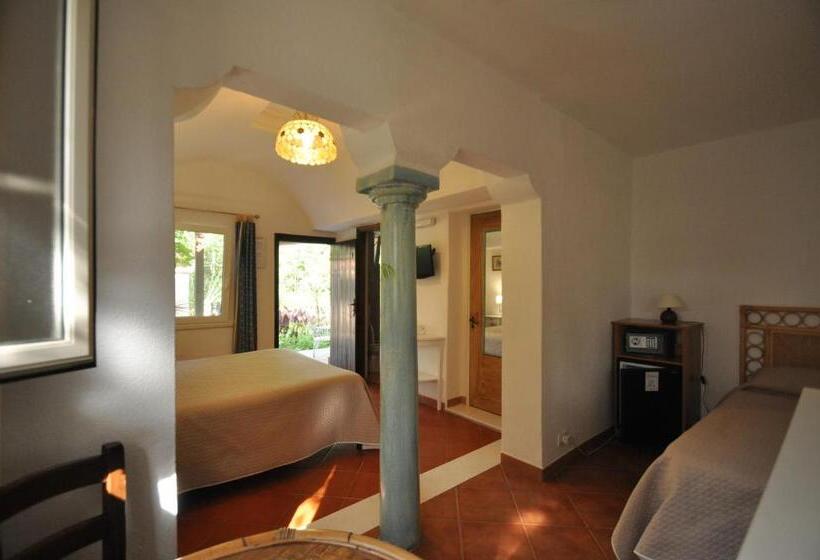 غرفة قياسية ثلاثية مطلة علي الحديقة, Villa Eva