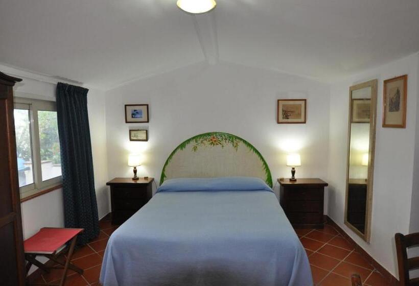 غرفة كومفورت, Villa Eva