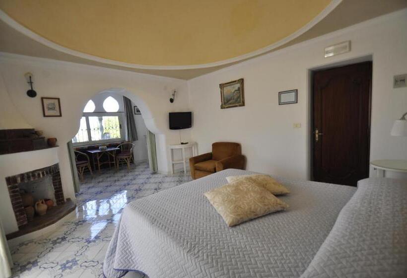 آپارتمان 1 خوابه با تراس, Villa Eva