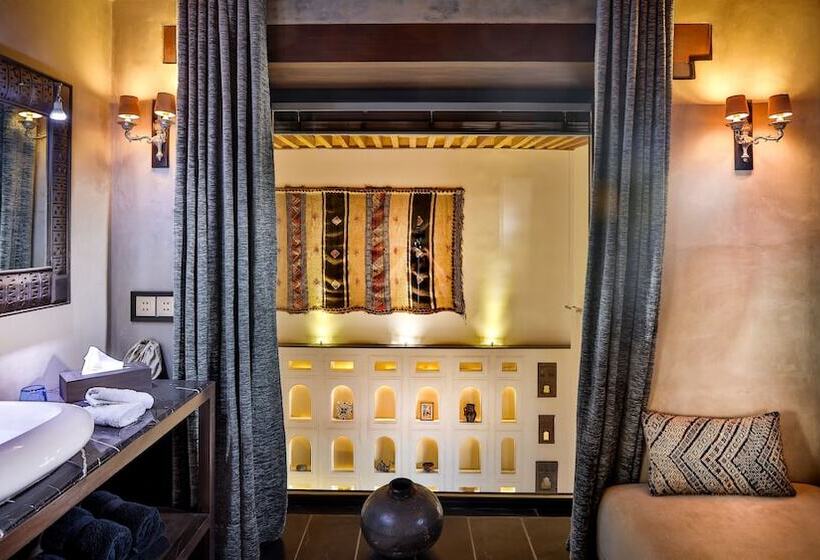 سوئیت رویال, Karawan Riad