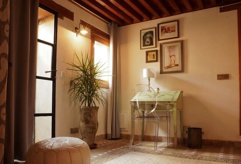 高级套房, Karawan Riad