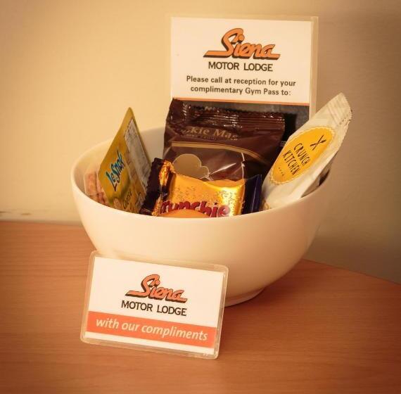 סוויטה עם ג'קוזי, Siena Motor Lodge