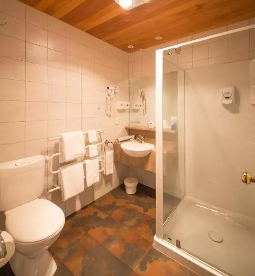 استودیوی استاندارد, Siena Motor Lodge
