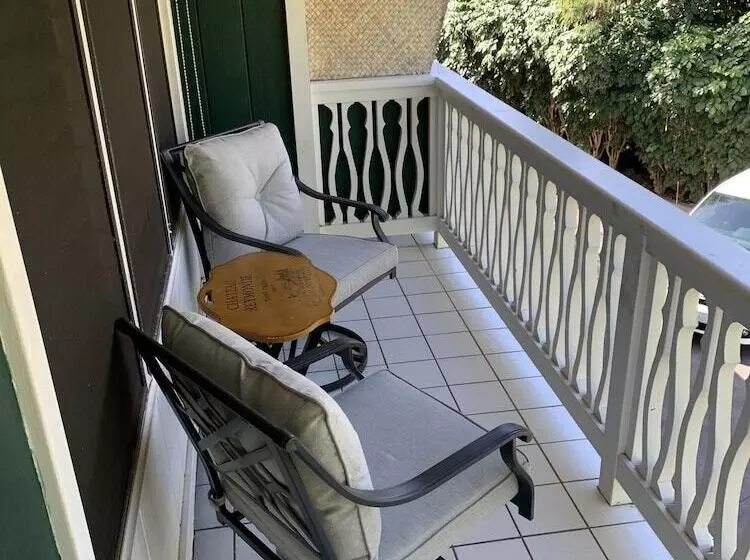 اتاق استاندارد, Big Island Retreat