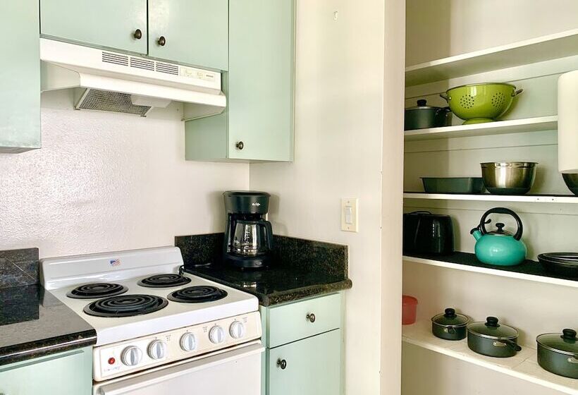 スタンダードルーム, Big Island Retreat