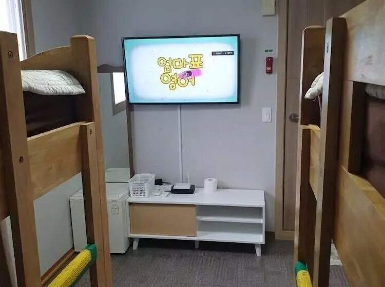 ファミリールーム, Nabizam Motel