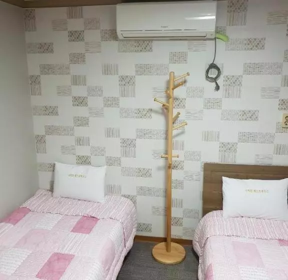 デラックスルーム, Nabizam Motel