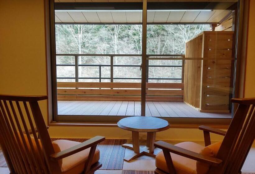 Deluxe room with river view, Shiobara Onsen Ryokan Kamiaizuya