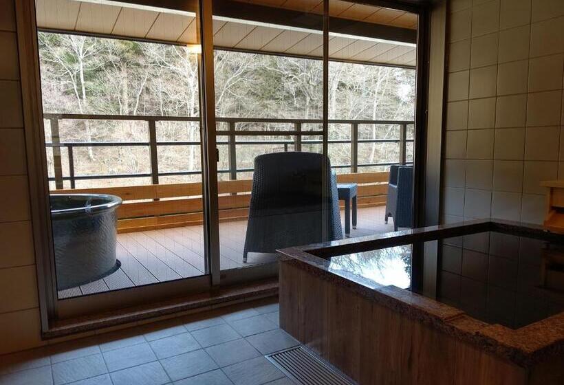 Deluxe room with river view, Shiobara Onsen Ryokan Kamiaizuya