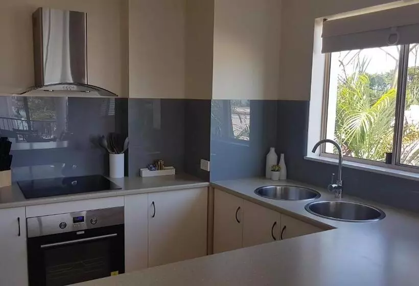 プールの見える１ベッドルームアパートメント, Santalina On Hervey Bay