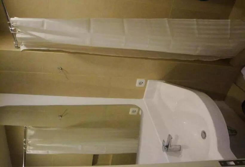 スタンダードルーム, Top Hotel Manado By Gran Puri
