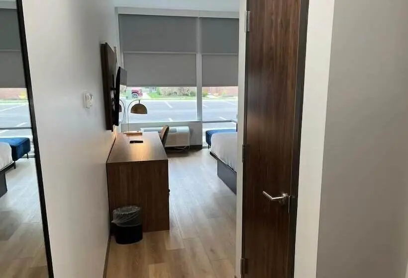 身障者適用スイートルーム, La Quinta Inn & Suites By Wyndham Manchester   Arnold Afb