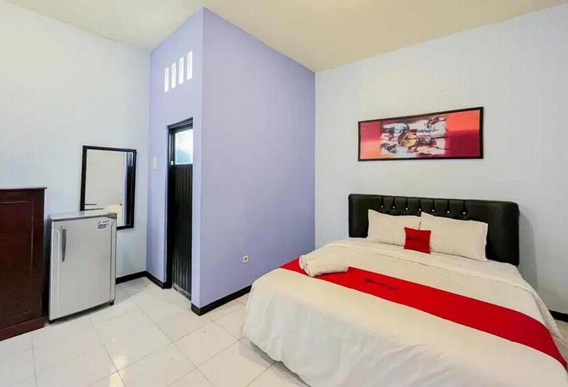 Номер Deluxe, Reddoorz Syariah Near Rsud Tuban