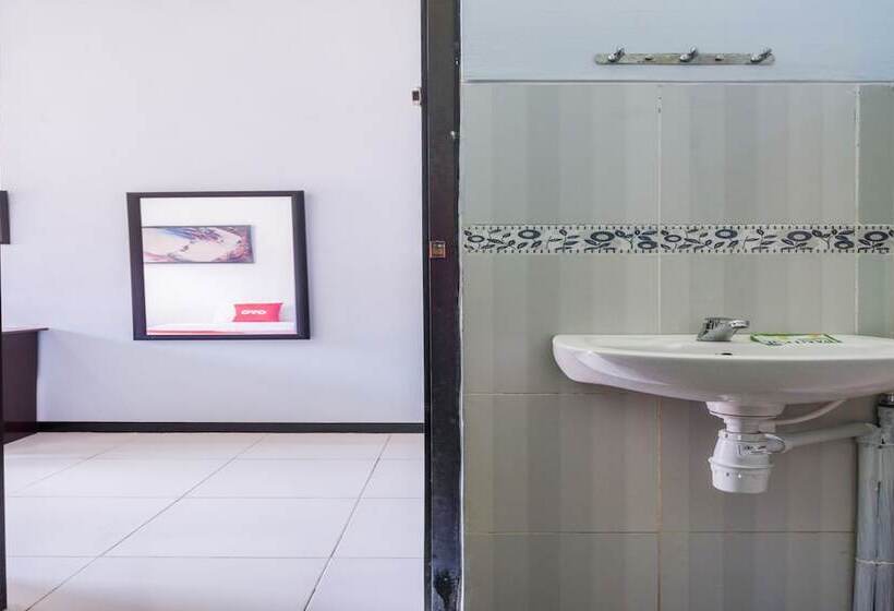 标准间, Reddoorz Syariah Near Rsud Tuban