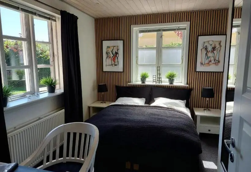 Standard-huone Jaettu Kylpyhuone, Toftegården Guesthouse   Rooms