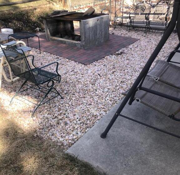 4인용 스탠다드 룸, Black Hills Motel At Quail S Crossing