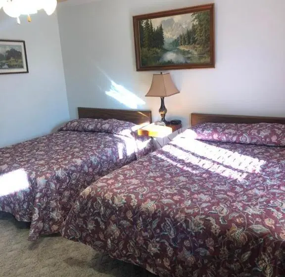 スタンダード４人部屋, Black Hills Motel At Quail S Crossing