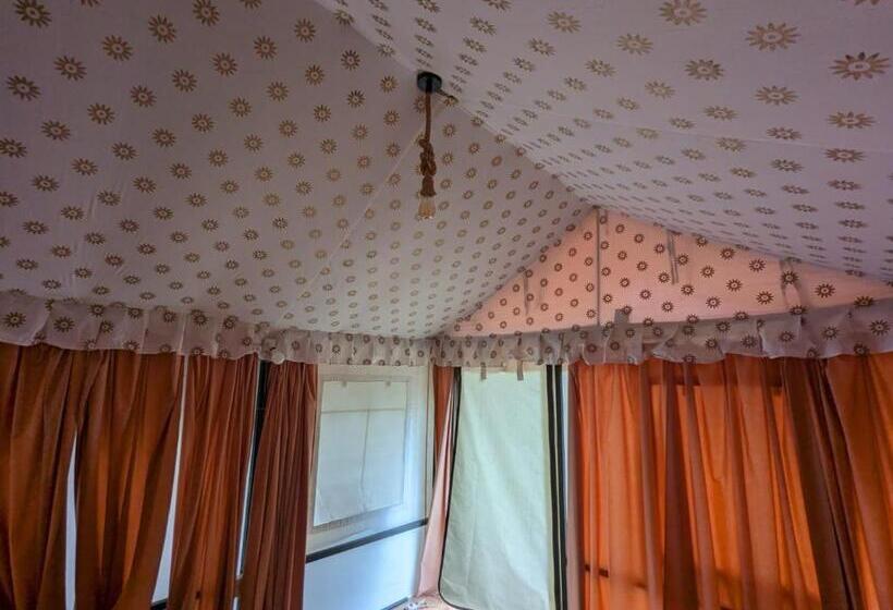 디럭스 스위트, Panshet Camping