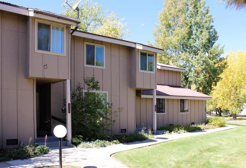 带3个卧室的公寓, The Pines 4060